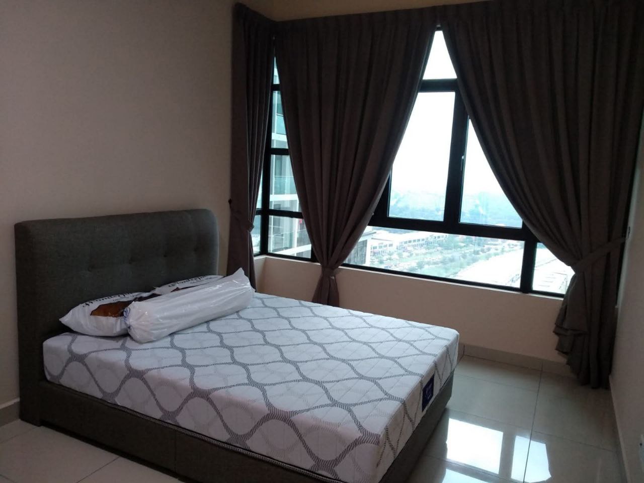 3-ROOM D'Summit Residences 3