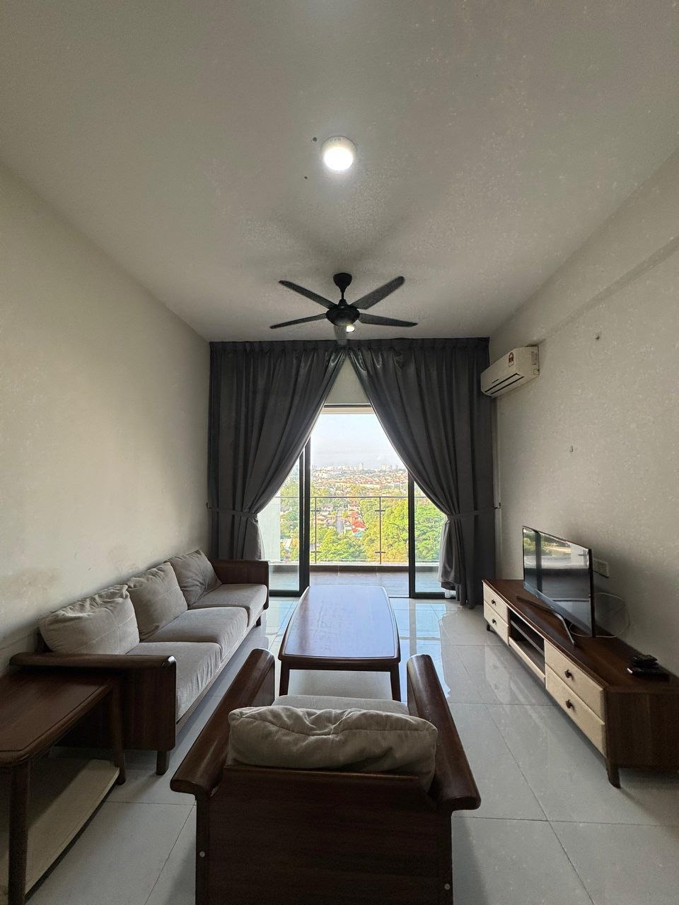 Condo Country Garden Danga Bay – photo 1