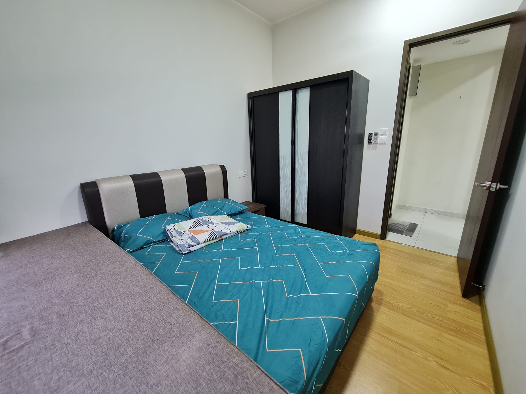 Condominium Country Garden Danga Bay Amberside 7