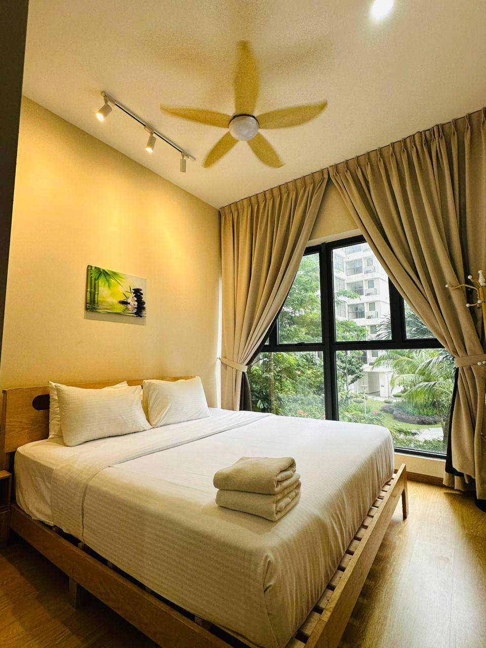 Condo Country Garden Danga Bay 5