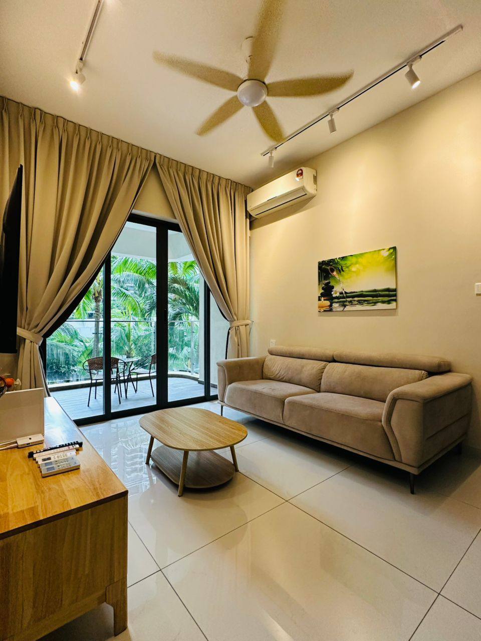 Condo Country Garden Danga Bay 2