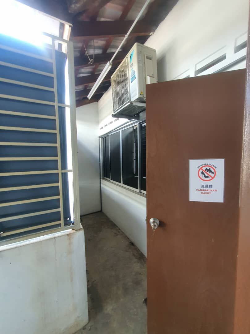 1st Floor Jalan ros merah