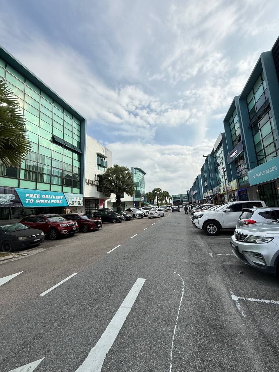 3 Storey shoplot Dato Onn