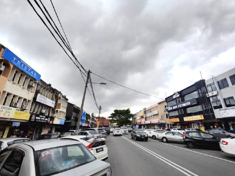 3 Storey Shop lot Taman Sri Pelangi