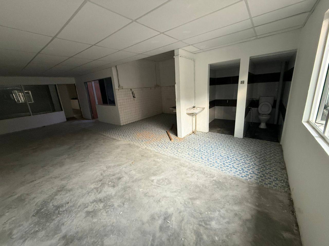 Double Storey Shoplot Jalan Glasiar 7