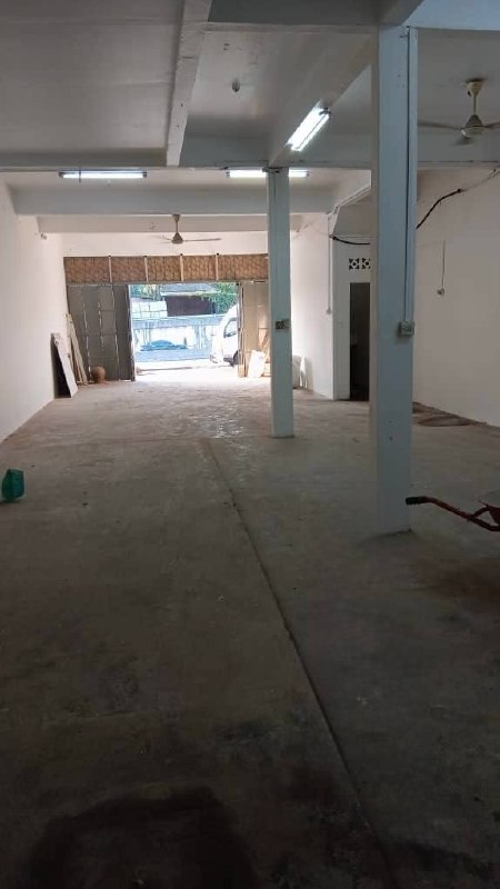 Double Storey Shoplot Jalan Glasiar 2