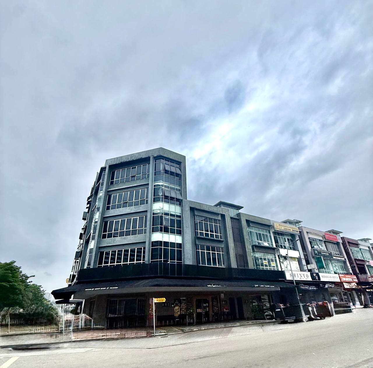 5-Storey Corner Shop Office Taman Mount Austin 3
