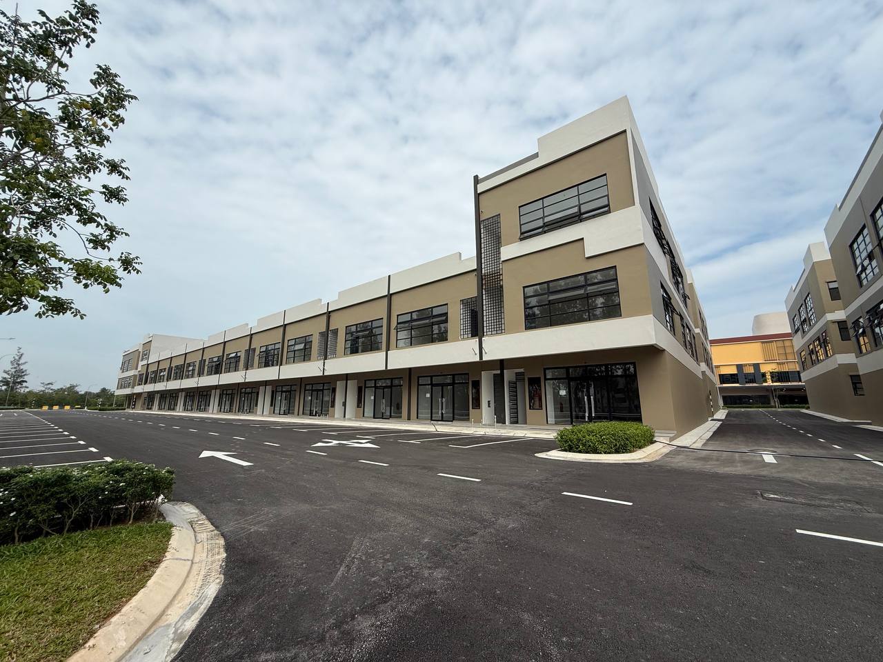 3-Storey Shop Office Horizon Square 3