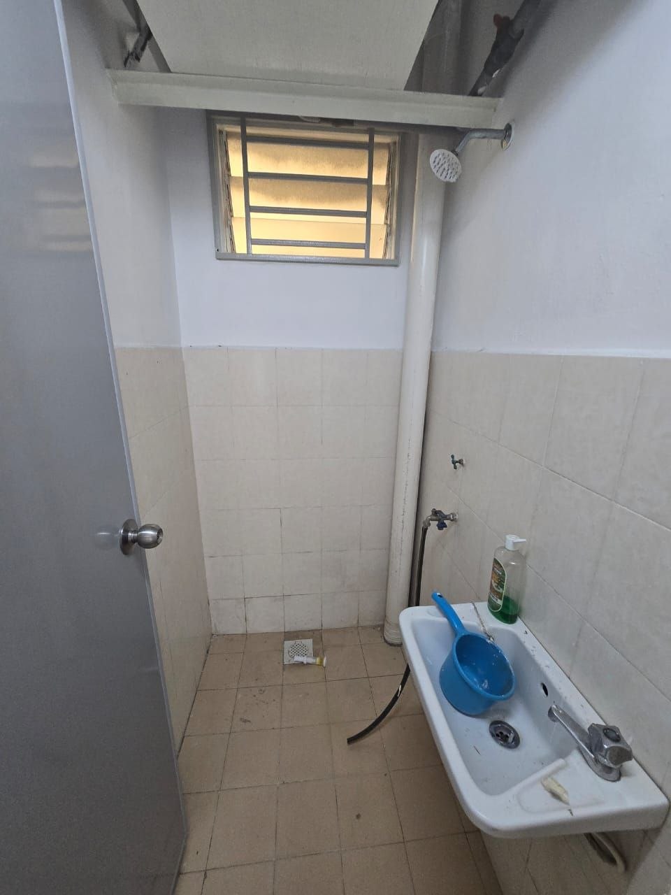 Low Cost Flat Ehsan Jaya 5