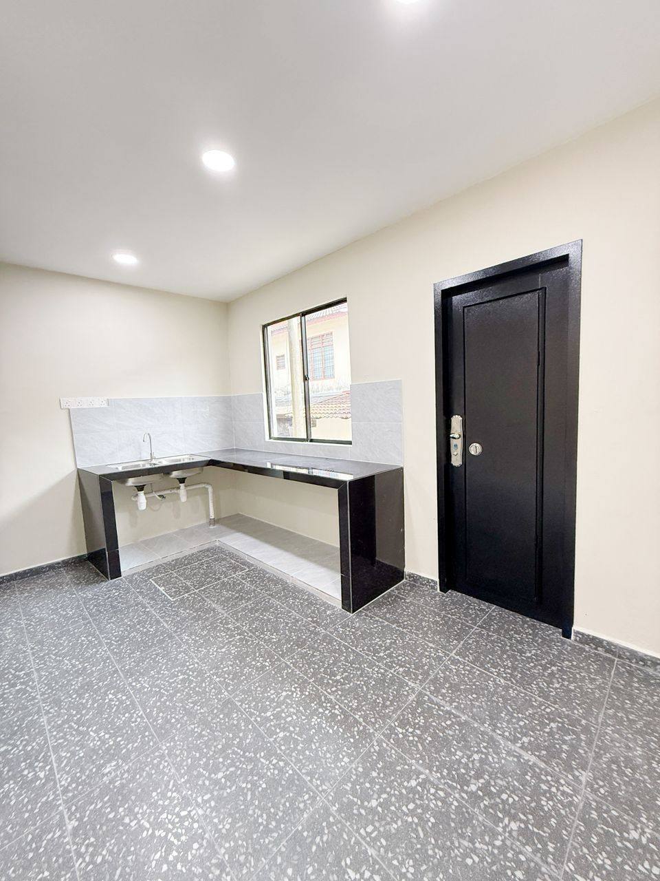 Double Storey Low Cost Puteri Wangsa 9