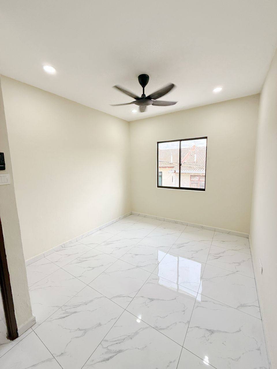 Double Storey Low Cost Puteri Wangsa 7