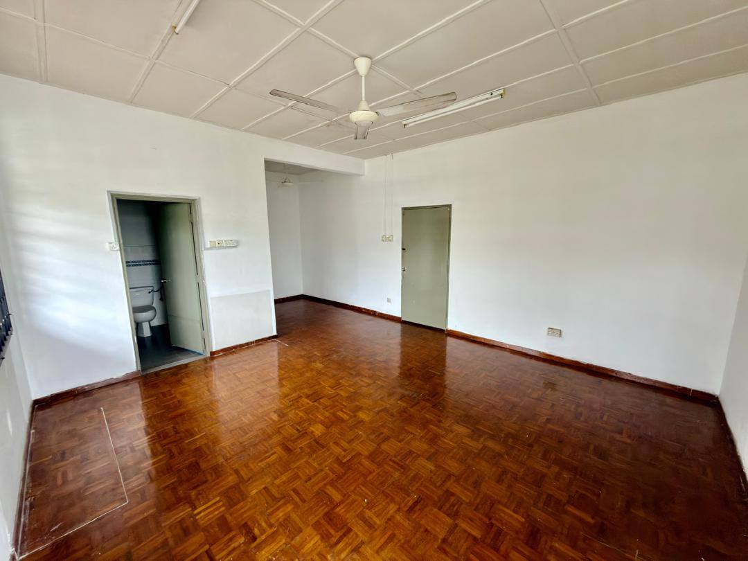 Double Storey Semi D Taman Munsyi Ibrahim 7