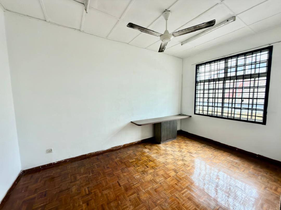 Double Storey Semi D Taman Munsyi Ibrahim 16
