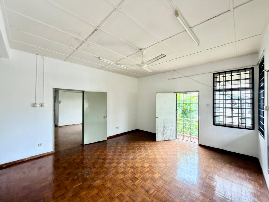 Double Storey Semi D Taman Munsyi Ibrahim 18