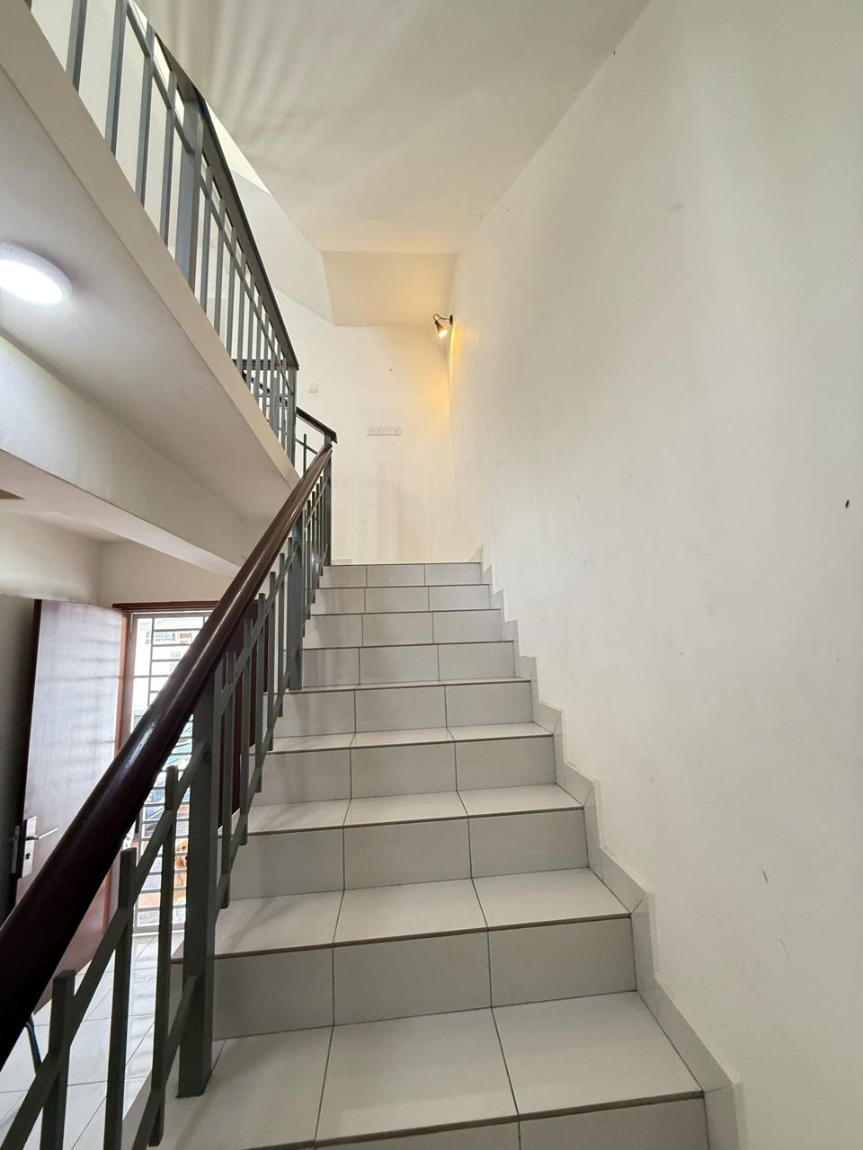 2.5 Storey Terrace House Imperial Jade Residence 8