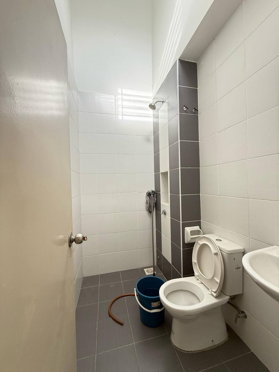 2.5 Storey Terrace House Imperial Jade Residence 11