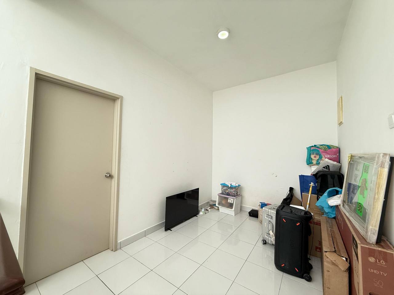 2.5 Storey Terrace House Imperial Jade Residence 13