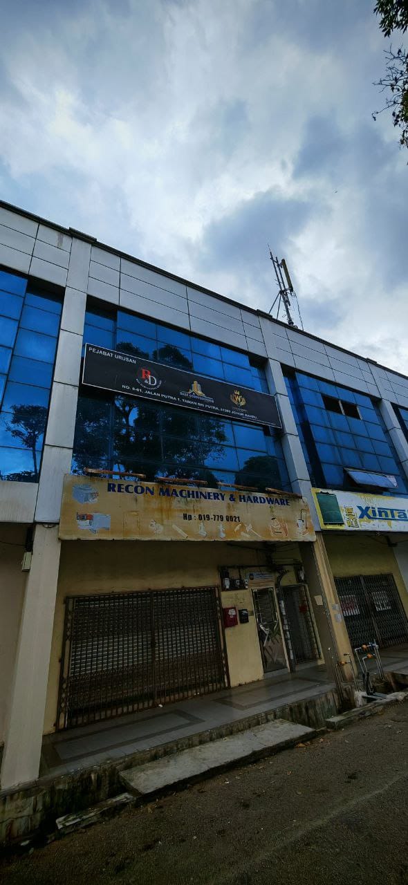 2nd Floor of Three Storey Shoplot Taman Sri Putra 4