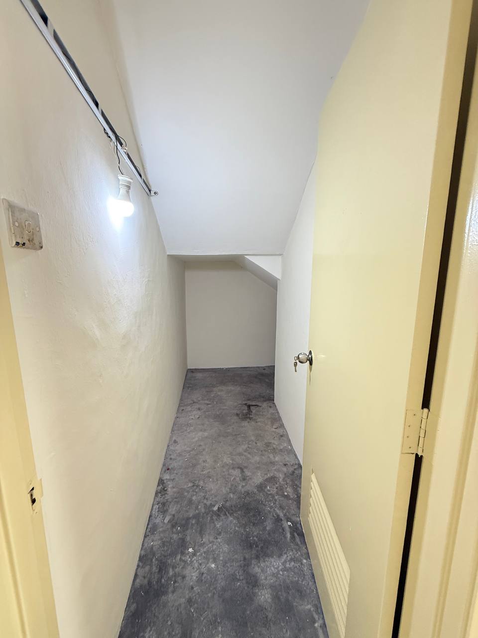 Double Storey Terrace Taman Desa Tebrau 9