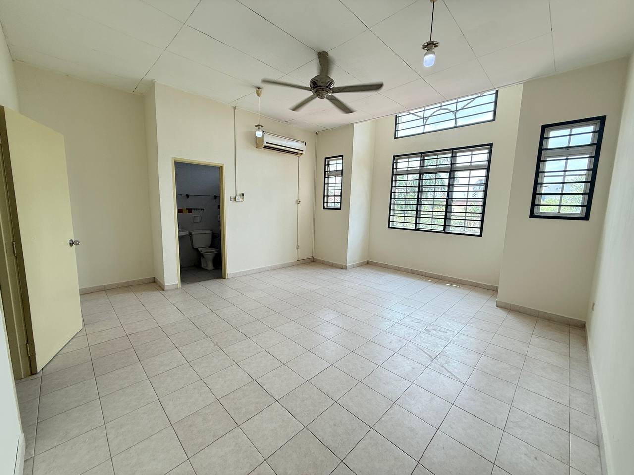 Double Storey Terrace Taman Desa Tebrau 2