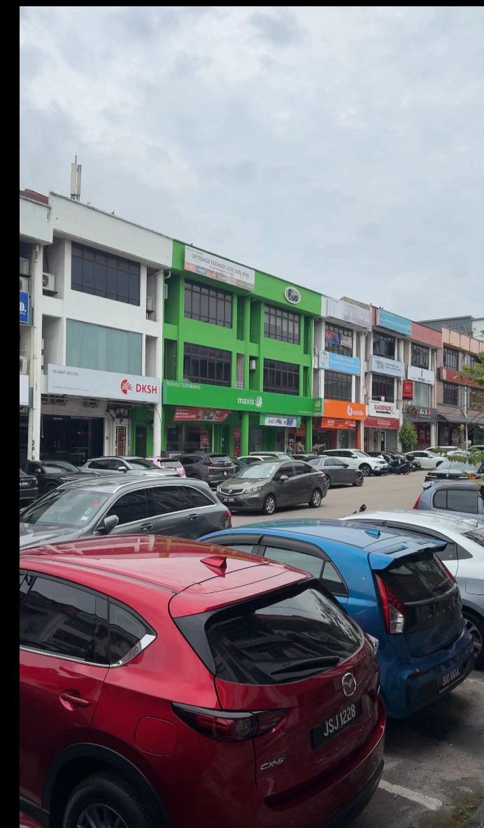 Groundfloor Shoplot Molek