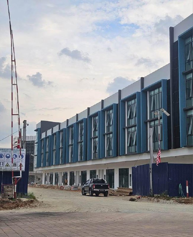 Shoplot Permas Avenue 5