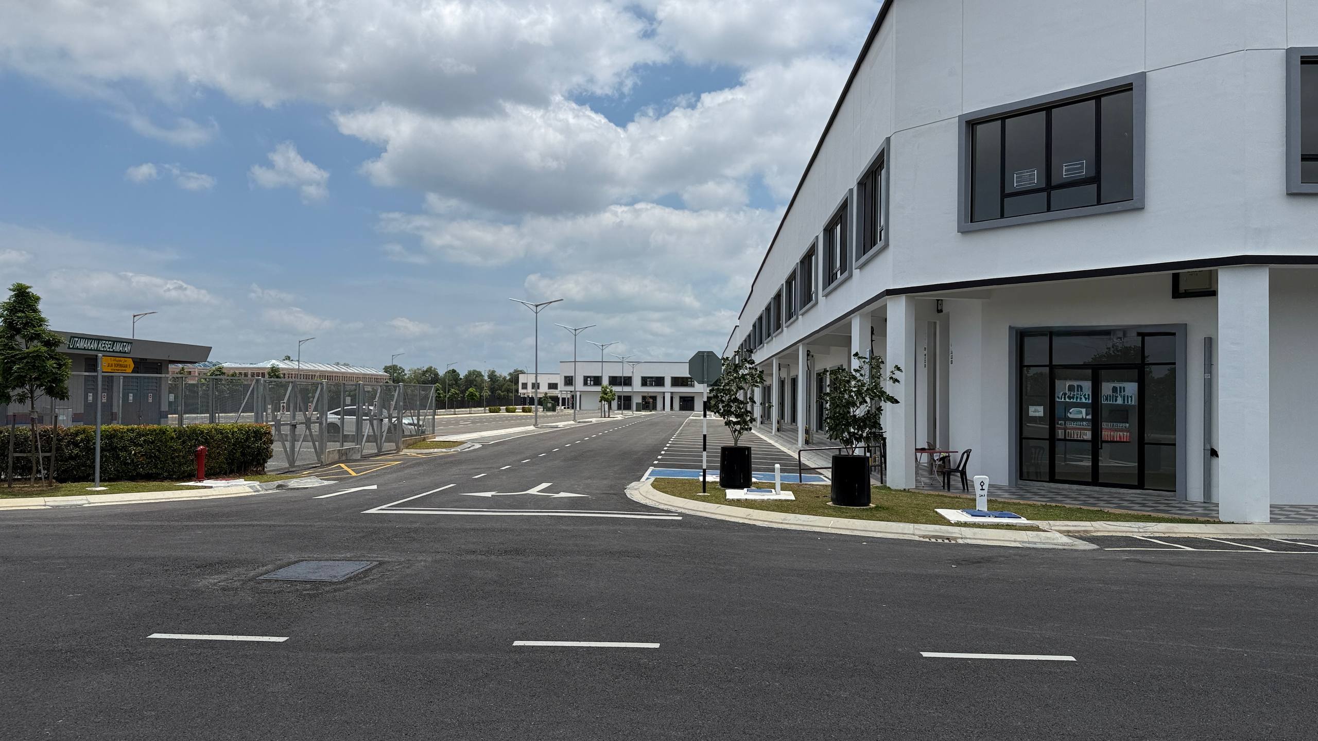 Double storey Shop Office Eco Avenue II - ECO TROPICS 2