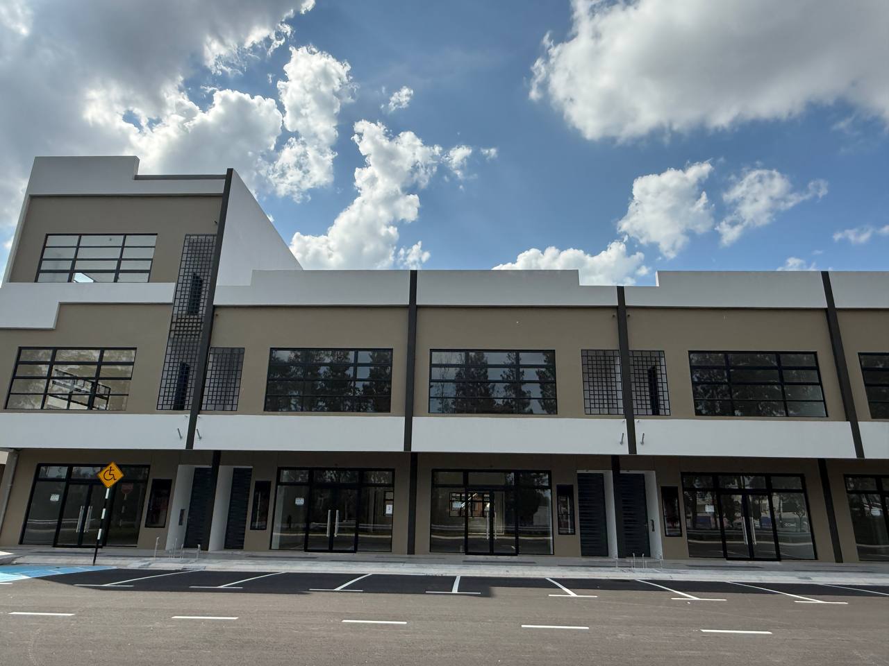 2 Storey Shoplot Horizon Square 2