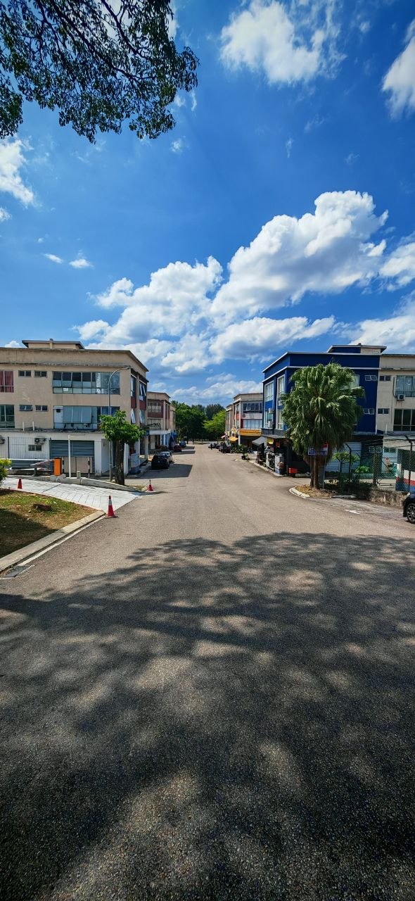 3 Storey Shoplot Taman Austin Perdana 5