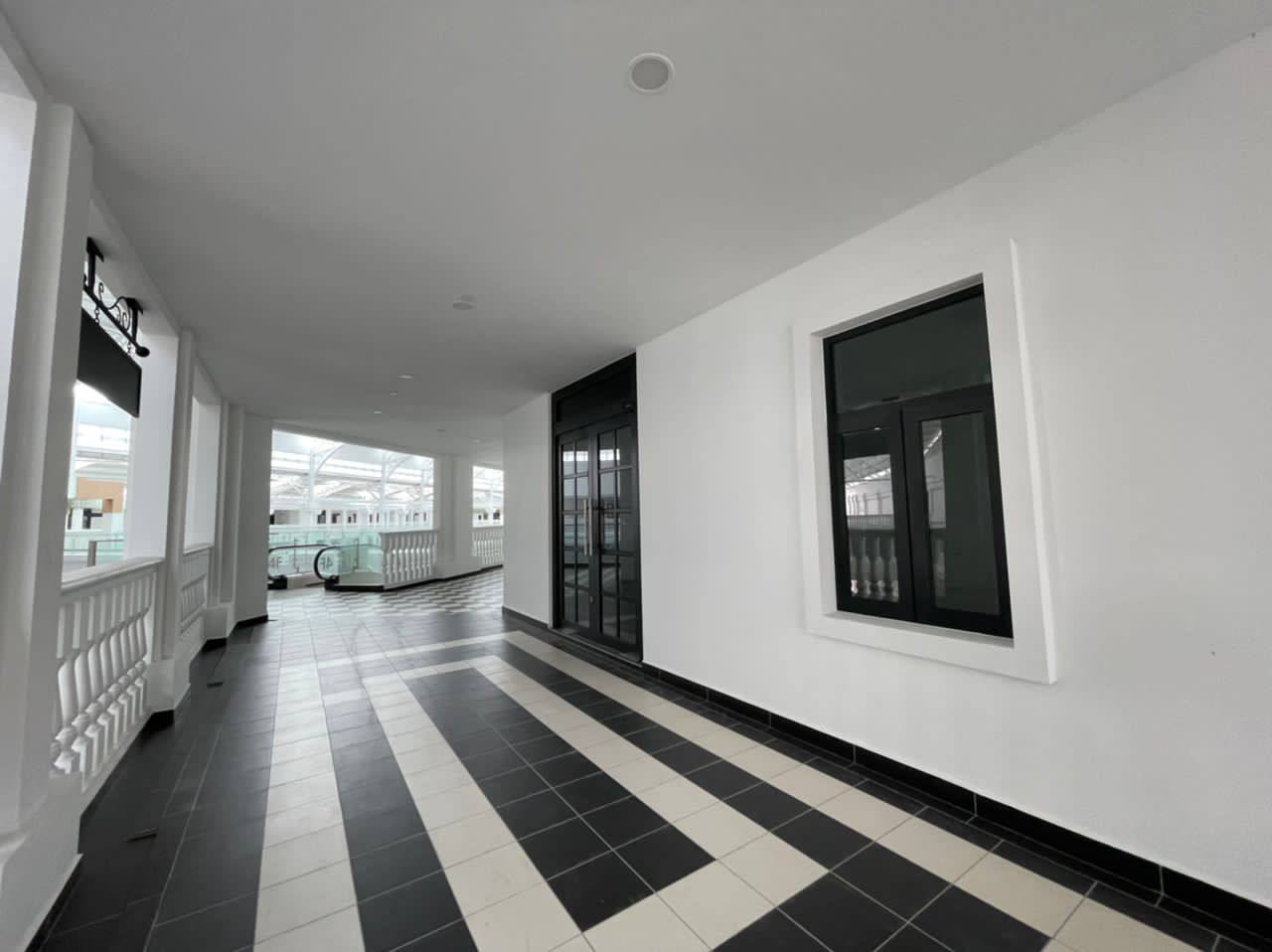 Corner Eco Galleria @ Eco Botanic 5