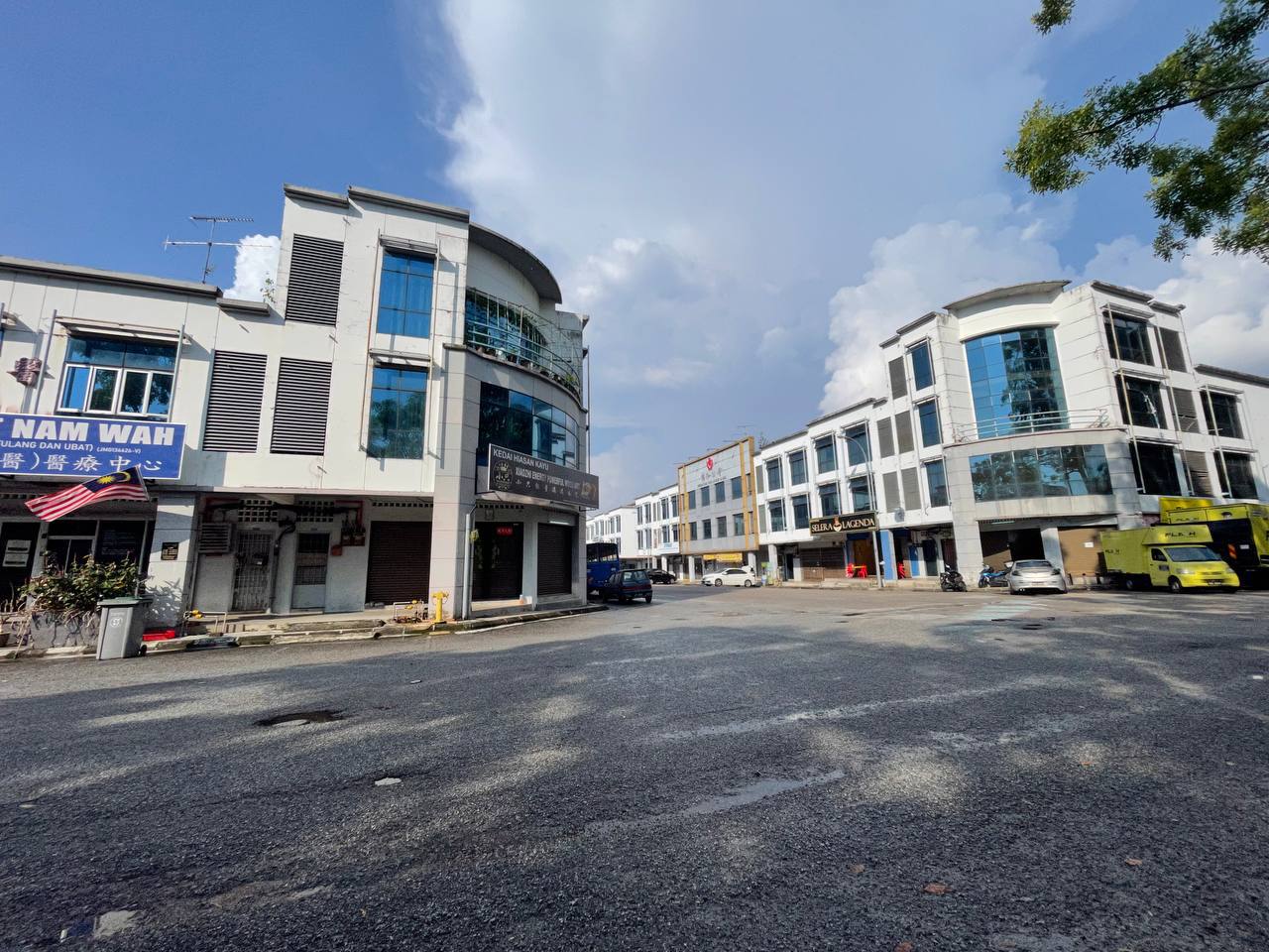 3.5 Storey Shoplot Lagenda Putra 4