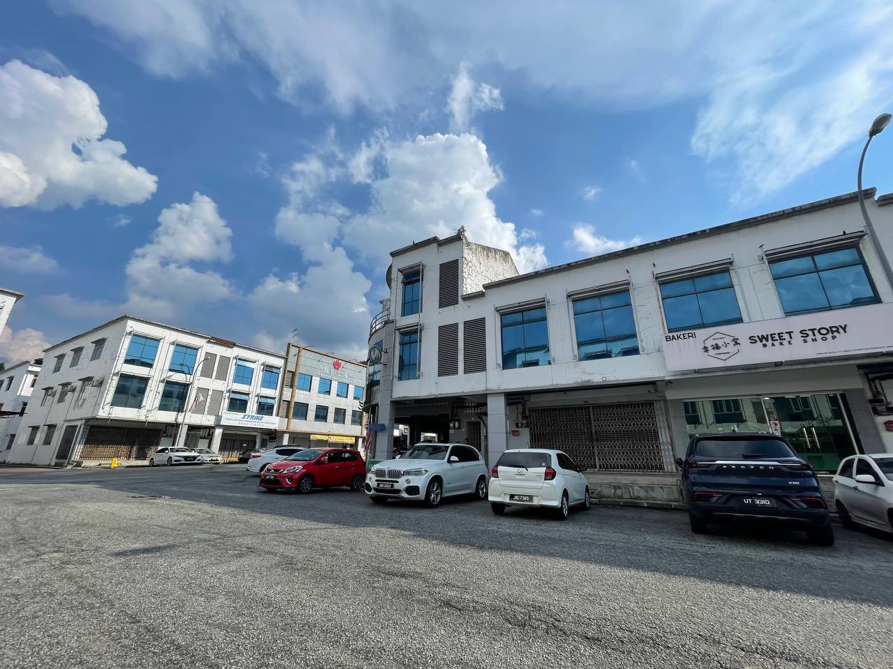 3.5 Storey Shoplot Lagenda Putra 2