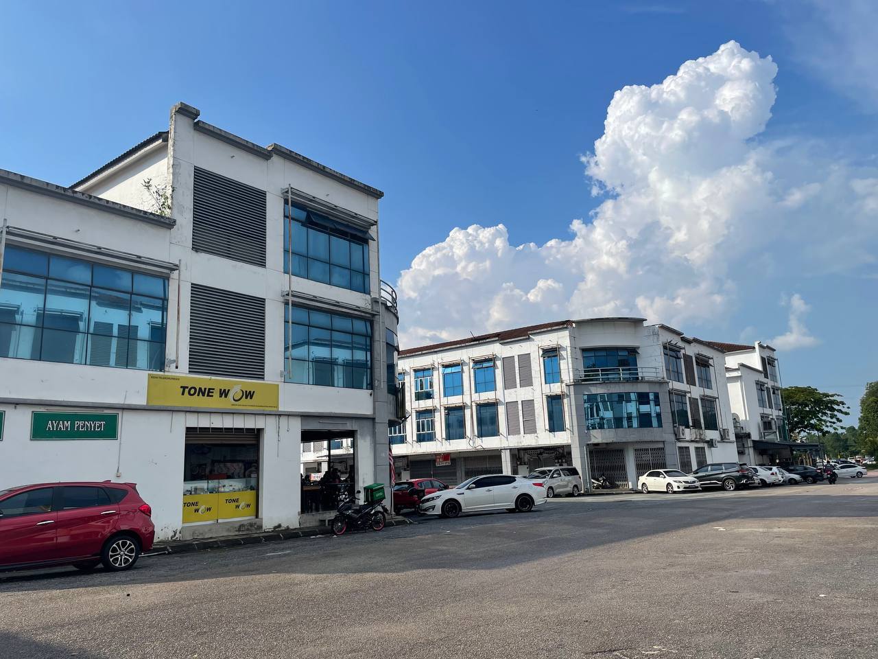 3.5 Storey Shoplot Lagenda Putra 3