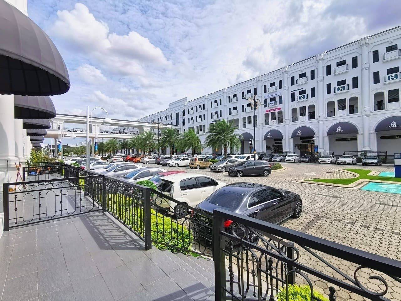 Ground Floor Unit (Corner lot) Eco Palladium 5