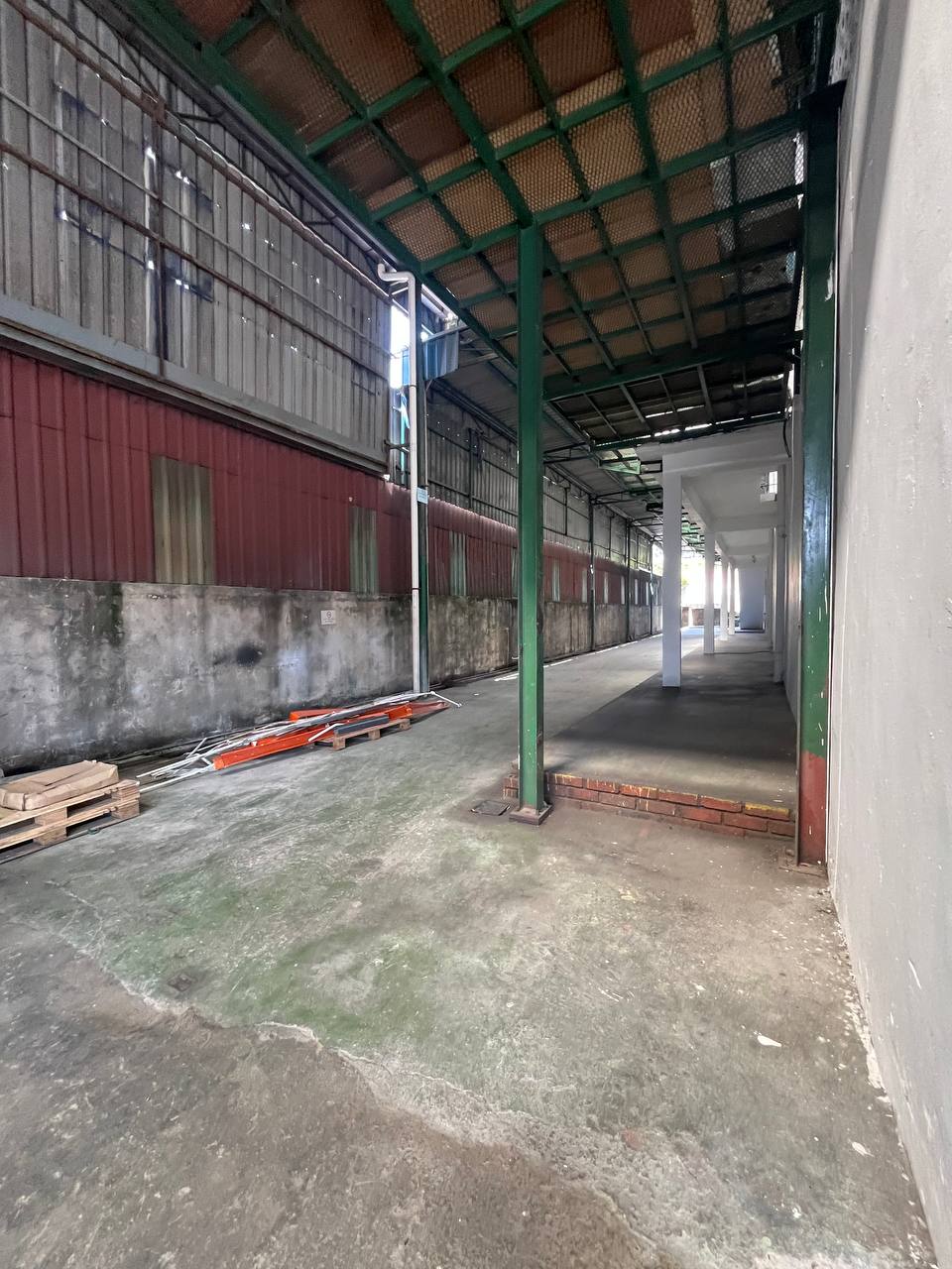 Double Storey Semi-D Factory (2 units adjoining) Desa Cemerlang 6